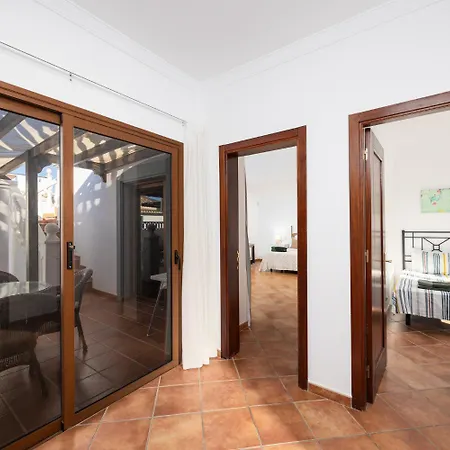 Thomas Villa Corralejo